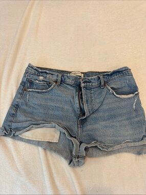 Abercrombie the mom short high rise.  32.